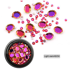 1 Scatola Mista di Strass Lussuosi e Brillanti per Nail Art, Pietre di Cristallo Fai da Te, Strass in Vetro per Decorazioni Unghie, Charms 3D per Nail Art - Product Image 6