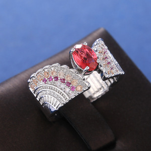 Elegante Anello Scintillante per Donne, Gioiello da Dito alla Moda - Product Image 4