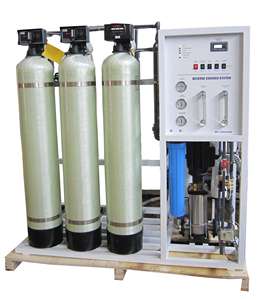 Machine de filtre à eau par osmose inverse 2T Capacité RO Double Pass 3T Liter Purification PLC <span class=keywords><strong>Moteur</strong></span> pour hôtels-Disponible à la vente - Product Image 4