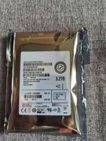 D4-2SFXL-3200 Популярный твердотельный накопитель Exx 3.2 ТБ 2.5" 7.2K 12G SFF SAS с кэшем 64 МБ