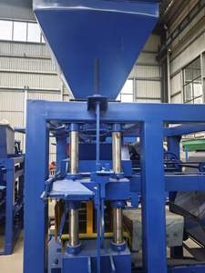 Machine de fabrication de blocs de béton et de pavés hydraulique QT4-26 avec pompe et boîte de vitesses, haute efficacité, pour cendres et cendres volantes - Product Image 6
