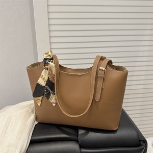 Sac à main IStapromo en PU haut de gamme avec fermeture éclair, style printemps 2026, polyvalent pour toutes les occasions, sac à bandoulière unique avec sangle sous le bras - Product Image 2