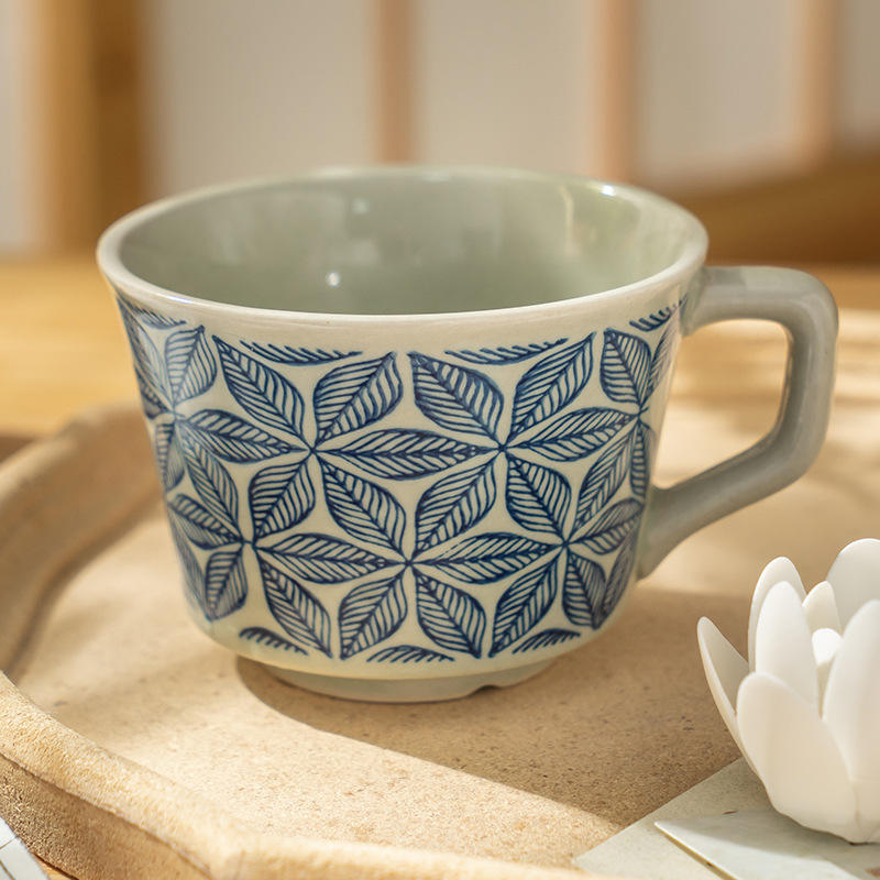 Orchid with six-petaled ice crack pattern