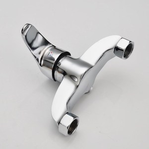 Robinet de douche mural en alliage de zinc chromé <span class=keywords><strong>avec</strong></span> cartouche céramique, levier unique et tige coulissante pour appartement - Product Image 6
