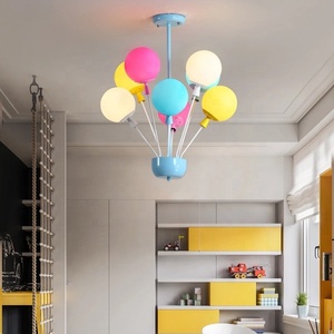 <span class=keywords><strong>Lampadario</strong></span> a Palloncini Cartoon per Bambini, Facile Installazione a Soffitto per Cameretta di Bambini e Bambine, Asilo o Soggiorno - Product Image 2