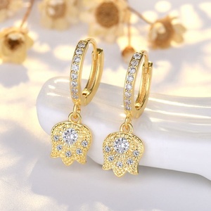 Pendientes de Acero Inoxidable con Forma de Corazón, Abeja, Estrella y Flor para Mujer, Lujosos, Chapados en Oro de 14K, Modernos, Hechos a Medida, de Alta Calidad, para Fiesta - Product Image 5