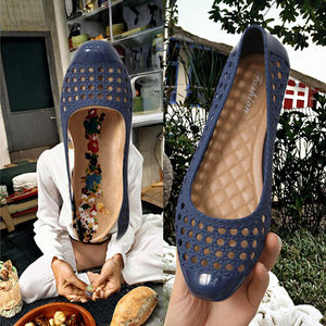 Nuevas Sandalias Planas Transpirables de Verano para Mujer, Mocasines Sólidos sin Cordones, Zapatos de Gelatina, Sandalias de Ballet con Punta Cerrada para Niñas, Primavera - Product Image 3