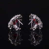 AE052 Bleibende exquisite Vintage Oval schliff 8x10MM Pigeon Blood Lab Grown Ruby Sterling Silber Blume Zirkon Ohr stecker