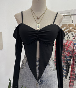 <span class=keywords><strong>Monospalla</strong></span> Y2k con fascia a pieghe e petto imbottito, <span class=keywords><strong>camicia</strong></span> a quadri - Product Image 3