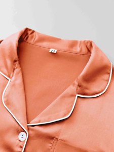 Pigiama Estivo <span class=keywords><strong>da</strong></span> Donna in Raso Stile Europeo e Americano, Cardigan con Risvolto, Maniche Corte, Pantaloni, Set 3 Pezzi Traspirante, Colori e Taglie Personalizzabili - Product Image 3