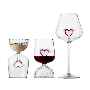 Forma di <span class=keywords><strong>vetro</strong></span> a forma di cuore creativo personalizzato forma di fiore all'interno di rosa rossa 3D cuore bicchieri di vino tazza con ala per matrimonio da tavolo regalo - Product Image 6