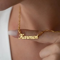 Collier personnalisé avec nom en acier inoxydable plaqué or 18 carats, pendentif plaque nominative, chaîne ras du cou, cadeau de bijoux pour femmes et filles
