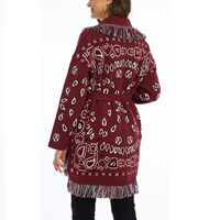 2025 Vente en Gros Europe Manteau Pull Ample en Laine Épaisse Tricot Jacquard Long Cardigan Tricoté à Revers et Pompon avec Ceinture pour Femme