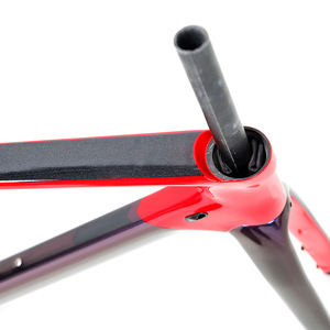 Carbon Fiber <b>Bicycle</b> <b>Frame</b> Disc Brakes Internal Cable Routing Aerodynamic Road Bike <b>Frame</b> Lightweight Modern Design - Product Image 1