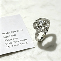 Bagues en laiton plaqué platine, pierres étincelantes élégantes pour les fêtes d'anniversaire, les mariages, les anniversaires de mariage, bijoux de mode, cadeaux
