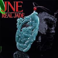 Pendentif exquis en jade naturel sculpté, motif oiseau et fleur épanouie, fabrication artisanale