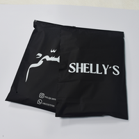 Sac en polyéthylène noir imprimé sur mesure avec fermeture éclair pour l'emballage de vêtements, sac anti-poussière pour la vente au détail, OEM