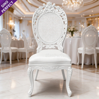 Chaises en résine blanches empilables, chaises en plastique blanches à dossier croisé, chaises de réception en plastique pour événements, banquets
