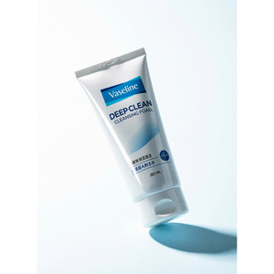 Mousse nettoyante Vaseline Deep Clean 180 ml, nettoyant visage pour tous types de peaux - Product Image 1