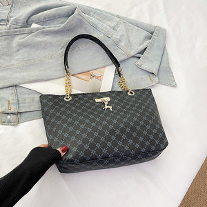 Túi tote nữ phong cách retro sang trọng, logo nổi bật, dung tích lớn, mẫu mới thời thượng, túi đeo vai cầm tay chất liệu PU năm <span class=keywords><strong>2025</strong></span> - Product Image 6