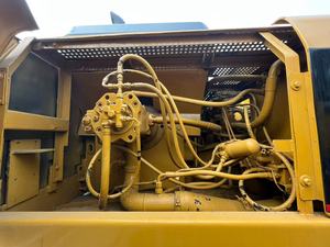 Excavatrice hydraulique sur chenilles d'occasion Caterpillar CAT325BL 25 tonnes, modèle 2022, moteur puissant, boîte de vitesses, pompe - Product Image 4