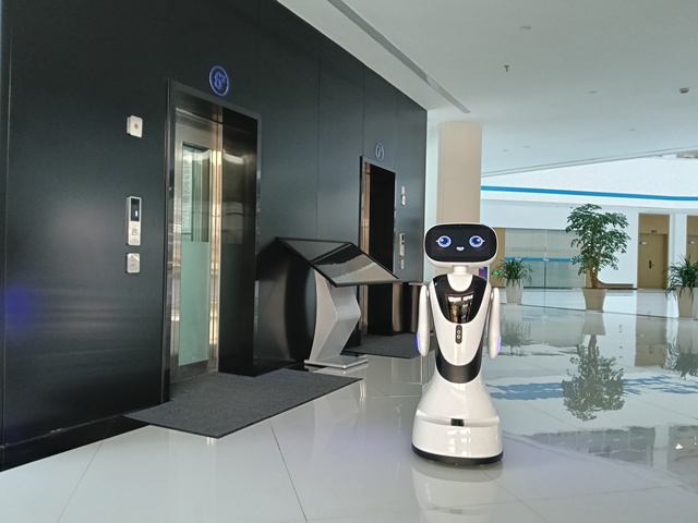 Smart Chat Robot with AI Large Model Voice Reception & Entertainment Laser SLAM Autonomous Navigation 8+ Hours Battery Life