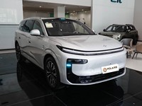 Vente Flash Dongfeng Yipai M8 600km EV Qiankun SUV 6 Places