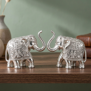 Elegante Figura de Elefante Metálica 3D Tradicional Vastu, Tronco Ascendente, Bañada en Oro de 24k, Hecha a Mano, Acabado Antiguo Moderno, Energía Positiva - Product Image 6