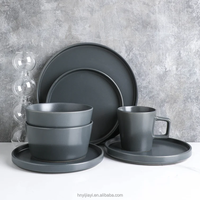Vaisselle en céramique fine de luxe nordique européenne en gros, service de table en grès 16 pièces, ensembles de vaisselle