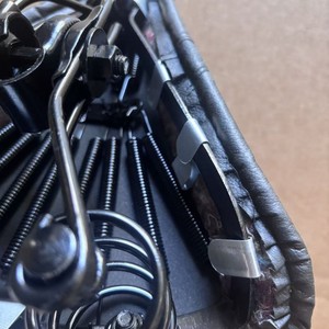 Selle de vélo vintage en cuir noir, siège de vélo de montagne unisexe pour adultes - Product Image 3