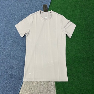 Camisetas deportivas Dri Fit de alta calidad para hombre en varios colores para gimnasio, correr y entrenamiento deportivo al por mayor - Product Image 3