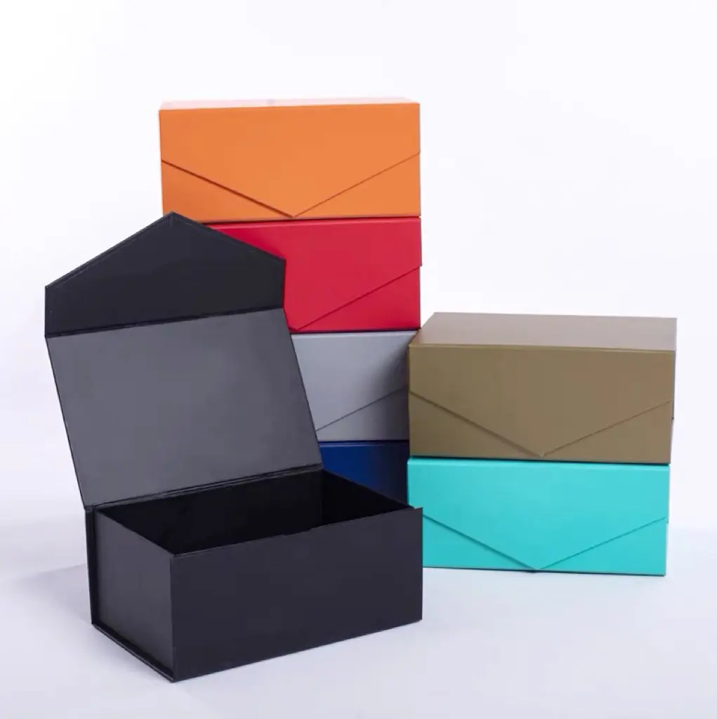 कारखाने कस्टम लोगो चुंबकीय पोल पैकेजिंग बॉक्स उपहार जूते कपड़े शिपिंग पेपर पैकेजिंग बॉक्स