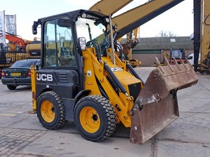 Retroexcavadora Usada JCB 1CXT-HF con Motor Cummins, Alta Eficiencia de Combustible, Carga Nominal de 400 Toneladas, Modelo 2023, Motor, Caja de Cambios y Bomba - Product Image 3