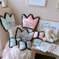 Oreiller en peluche personnalisé quantité minimale de commande bas conception personnalisée peluche mignon couronne noeud papillon oreiller en peluche logo personnalisé oreiller en peluche poupée