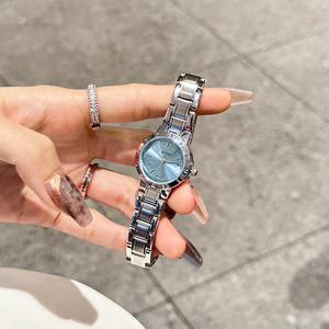 Reloj de pulsera para mujer de acero inoxidable, elegante reloj de cuarzo con indicador de fecha, reloj de pulsera moderno. - Product Image 2