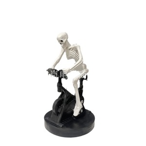 Divertente Animatronic scheletro animato di Halloween in sella A una <span class=keywords><strong>bicicletta</strong></span> decorata con figurine <span class=keywords><strong>da</strong></span> <span class=keywords><strong>tavolo</strong></span> in resina Deco scheletri di Halloween - Product Image 4