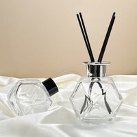 Mewah Polyhedron 100ml 200ml kosong merah transparan kaca minyak esensial Reed Diffuser Aroma botol vas bunga untuk dekorasi rumah
