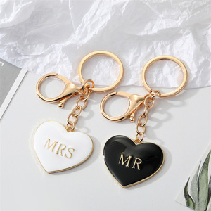 Khuyến mãi nhà sản xuất tùy chỉnh 2D 3D thư phim hoạt hình xoay Keyring men cứng hình trái tim kim loại <span class=keywords><strong>Keychain</strong></span> - Product Image 1