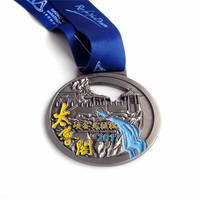 Médaille sportive de football 3D double logo personnalisée en fer plaqué or avec cordon de ruban de sublimation