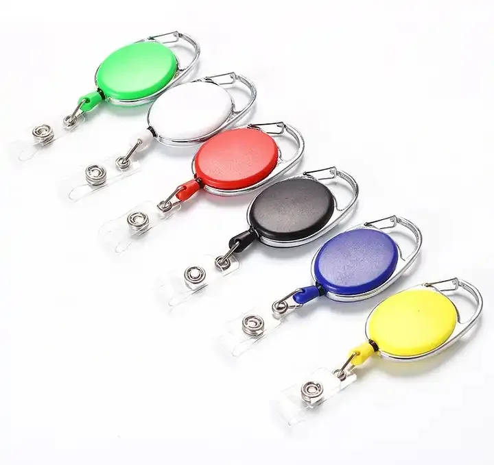 Vendita calda colore assortito portabadge retrattile Badge Reel moschettone Id portachiavi con Clip