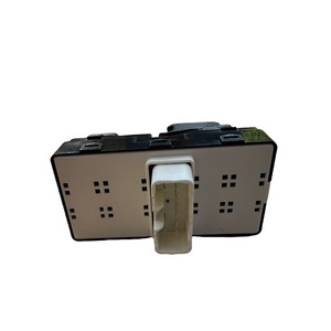 สวิตช์ควบคุมกระจกไฟฟ้า Hyundai Starex รุ่น 93570-4H300WK สำหรับรถยนต์ปี 07-15 ระบบไฟฟ้า 12V - Product Image 4