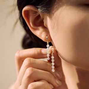 Pendientes de Aro con Clip y Borla de Plata de Ley 925 con Baño de Rodio y Oro de 14K, con Circonita 5A, de Dylam High Fine Jewelry - Product Image 4