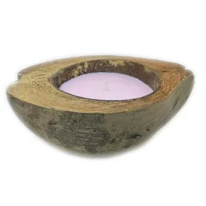 Vela de coco con mecha de madera