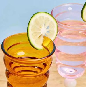 Venta al por mayor personalizado hogar lindo espiral oruga ondulación taza circular <span class=keywords><strong>de</strong></span> vidrio <span class=keywords><strong>de</strong></span> color - Product Image 3