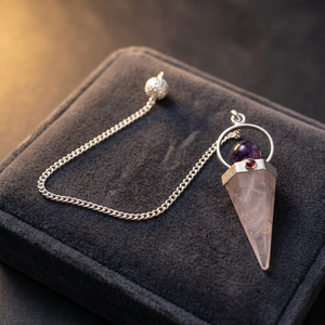 Péndulos Triangulares de Ojo de Gato con Piedras Preciosas, Cristal Natural Hecho a Mano, Cadena Negra y Plateada, REIKI, Alivio de la Ansiedad - Product Image 3