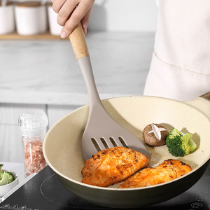 Spatule à fentes en silicone de qualité alimentaire pour la cuisson du poisson, ustensile de cuisine, spatule à œufs en silicone - Product Image 6