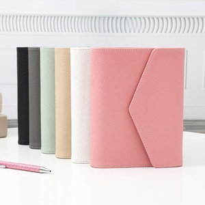 Hongbo meilleure vente 18 couleurs galet A6 Journal cahier couverture or anneau liant mouche feuille sacs en cuir matériel enveloppe <span class=keywords><strong>portefeuille</strong></span> - Product Image 1