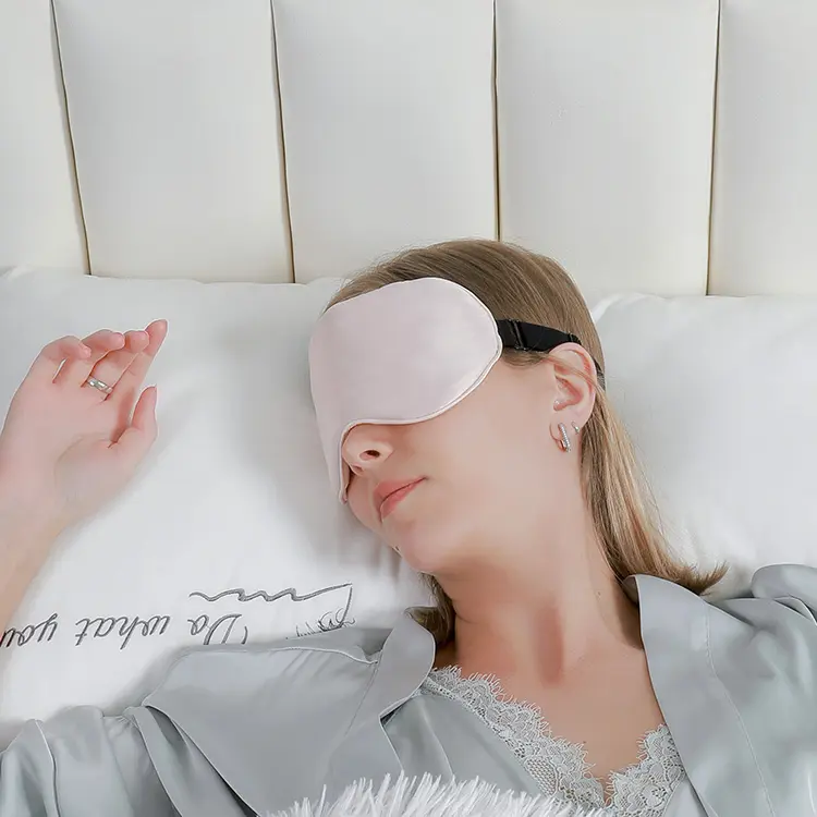Custom Luxury Contour 100% Silk Sleep Eye Mask Logo Eyes Mask Blackout Silk Eye Mask For Sleeping