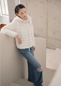 Veste d'hiver matelassée légère en duvet d'oie blanc longue pour <span class=keywords><strong>femme</strong></span>, personnalisée, avec <span class=keywords><strong>capuche</strong></span> en dentelle et fermeture éclair, vente en gros - Product Image 2