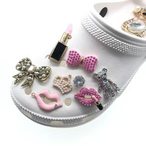 <span class=keywords><strong>Accessoires</strong></span> de chaussures de luxe personnalisés en gros avec strass brillants, nœuds papillon et breloques de luxe <span class=keywords><strong>pour</strong></span> chaussures - Product Image 4